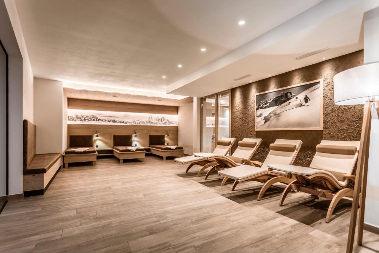 Luxury Chalet Plazola Selva di Val Gardena Exteriör bild